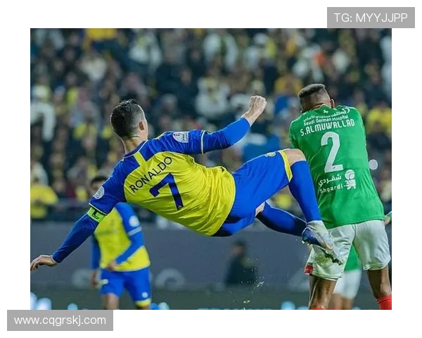 C罗倒钩惊艳全场球迷称其打破物理法则与时间静止的传奇瞬间